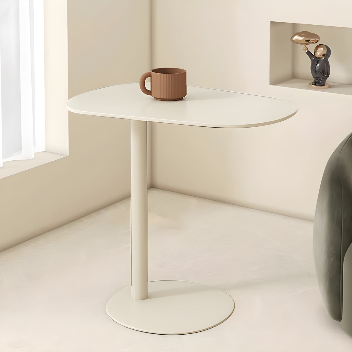 Colorful Oval C-Shaped Metal Side Table for Couch and Laptop