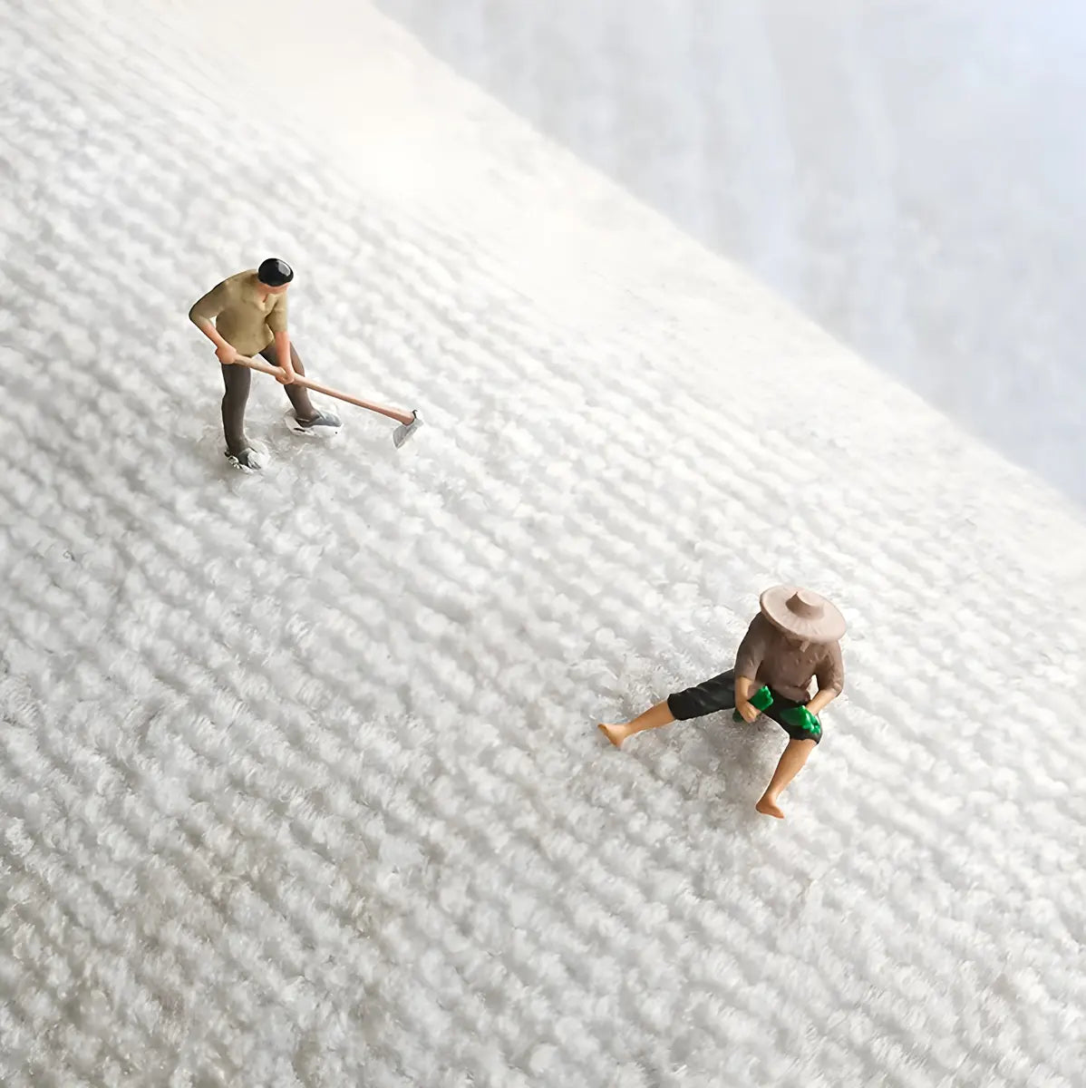 Abstract Modern Round Polyester Apricot Area Rug Image - 11