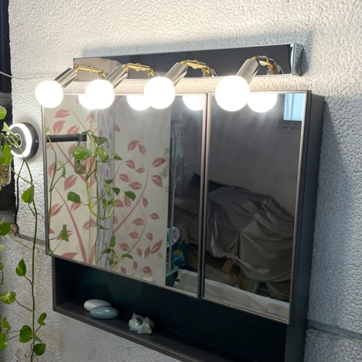 Adjustable Bulbs Silver Rectangular Vanity Light Image - 2