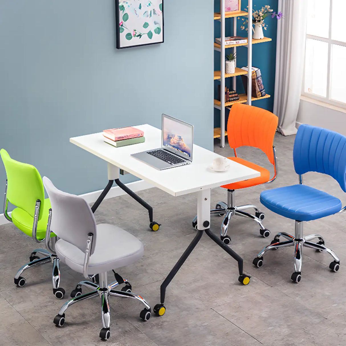 Adjustable Modern Swivel Leather Office Chair with Wheels Image - 2