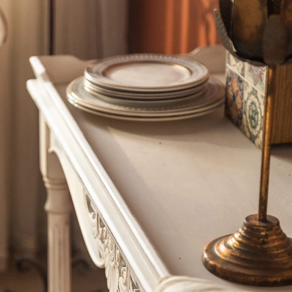 Antique Storage Carved Wood Console Table with Shelf Image - 10