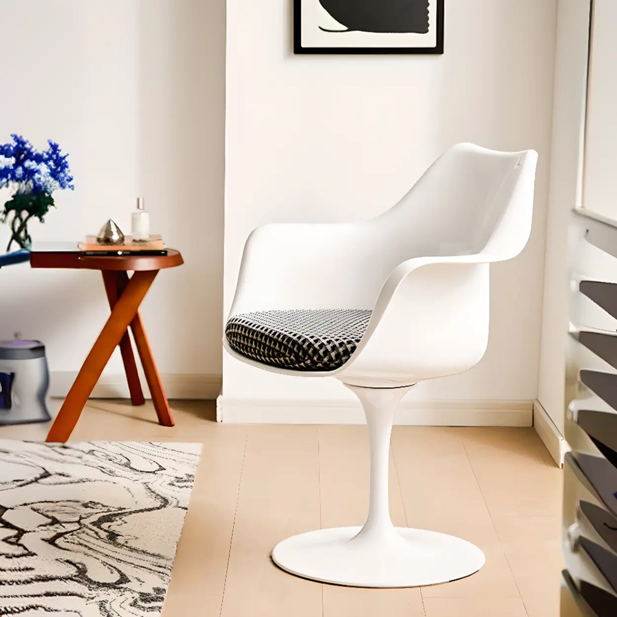Armless Polyurethane Tulip White Metal Dining Chair Image - 1