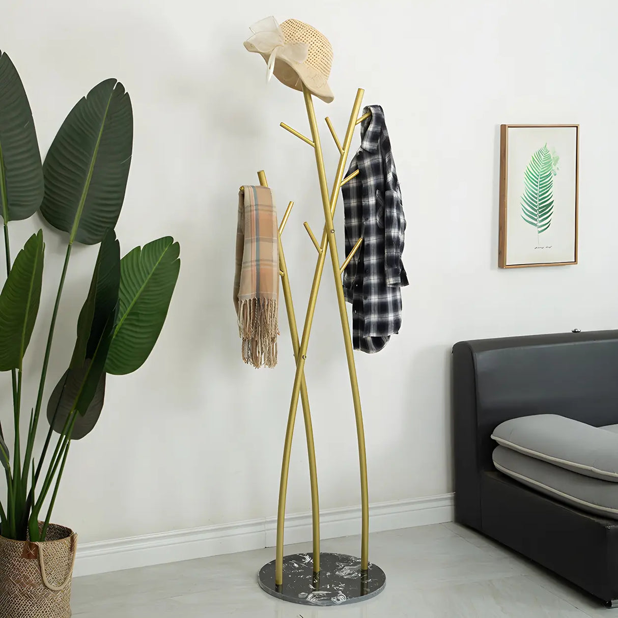 Artistic Branch Gold Metal Entryway Freestanding Coat Rack Image - 4