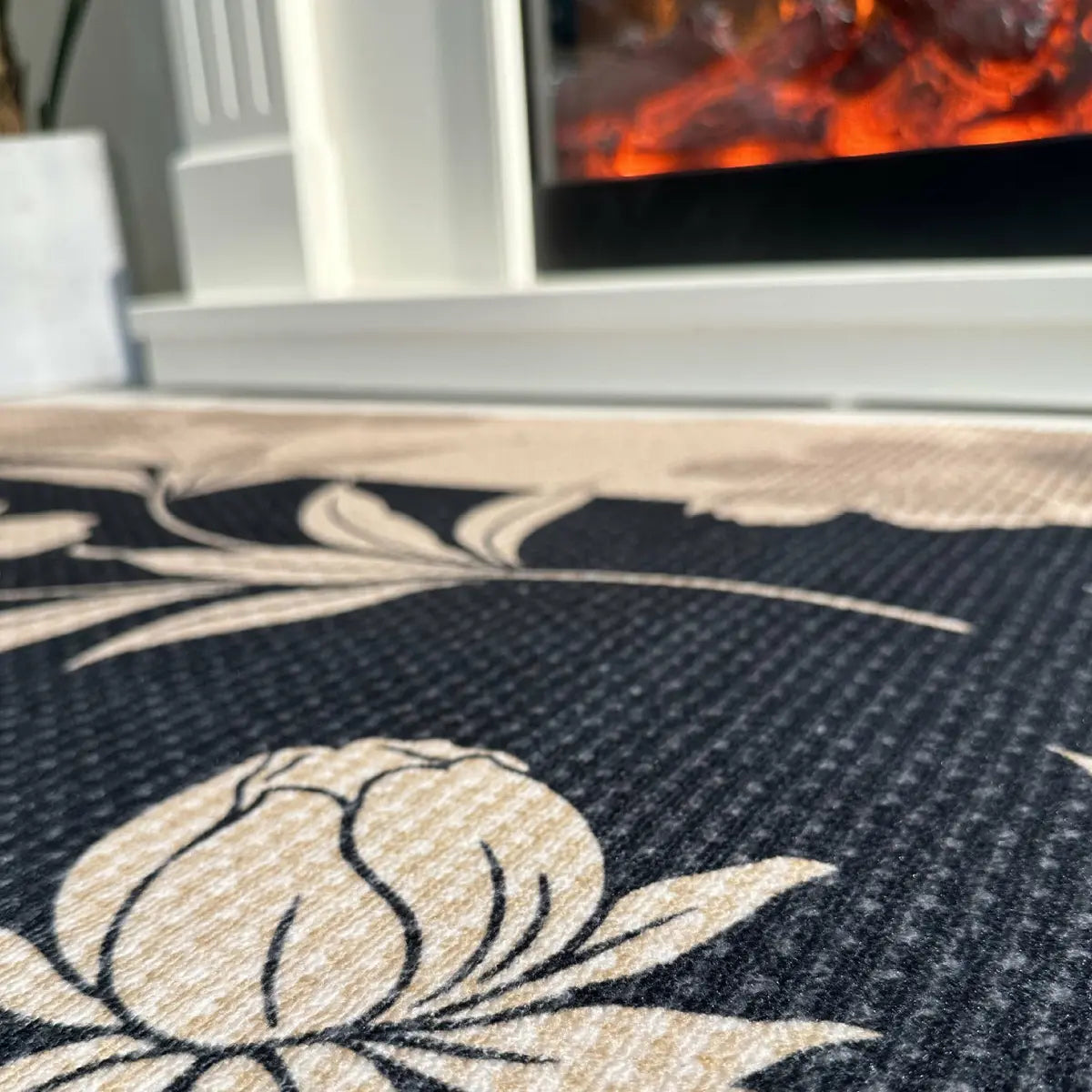 Artistic Floral Leaf Pattern Polyester Black Area Rug Image - 15