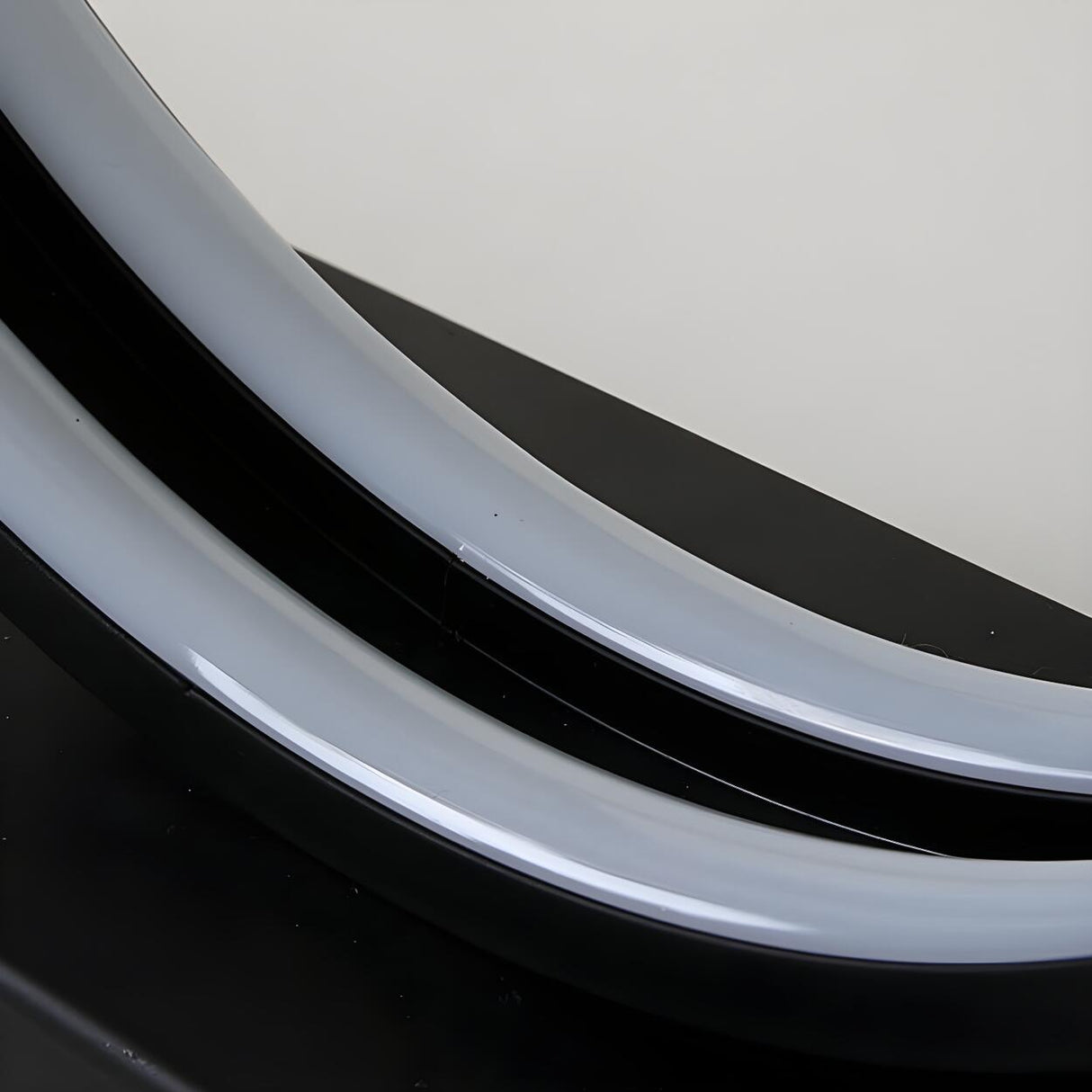 Artistic Round Landscape Painting Decorative Table Lamp Image - 20