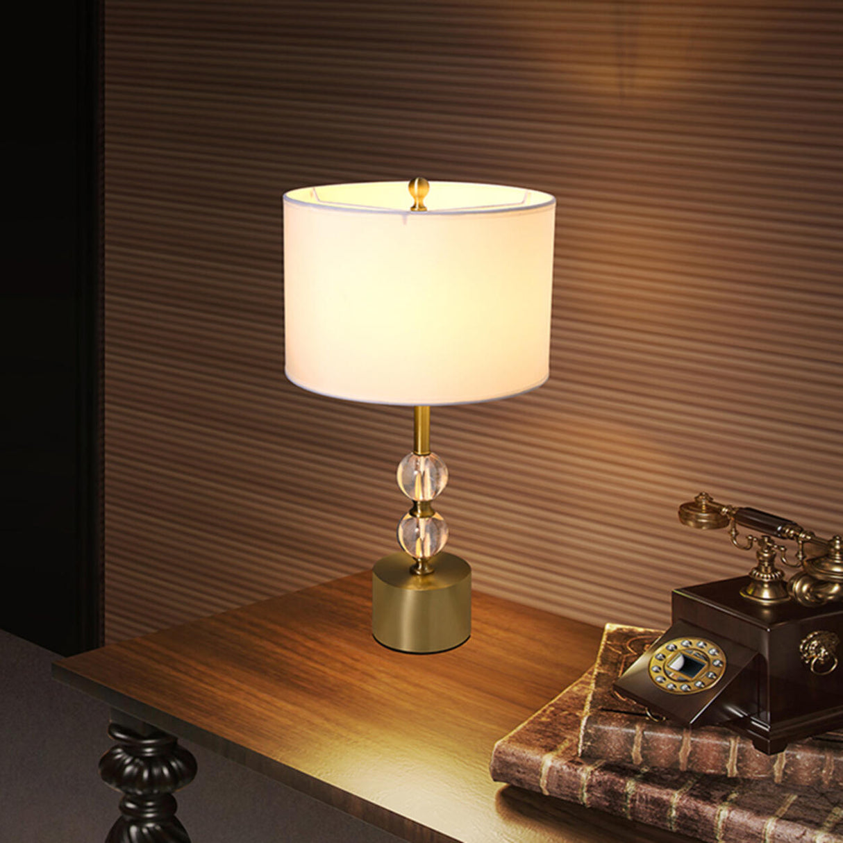 Barrel-Shaped Spherical Clear Crystal Column Table Lamp Image - 3