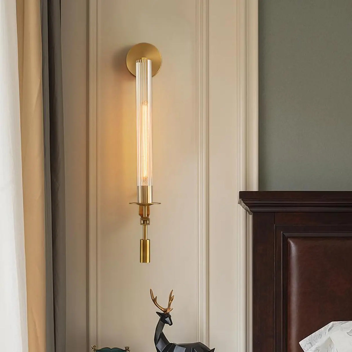 Bedroom Modern Gold Cylinder LED Vanity Lighting Image - 3