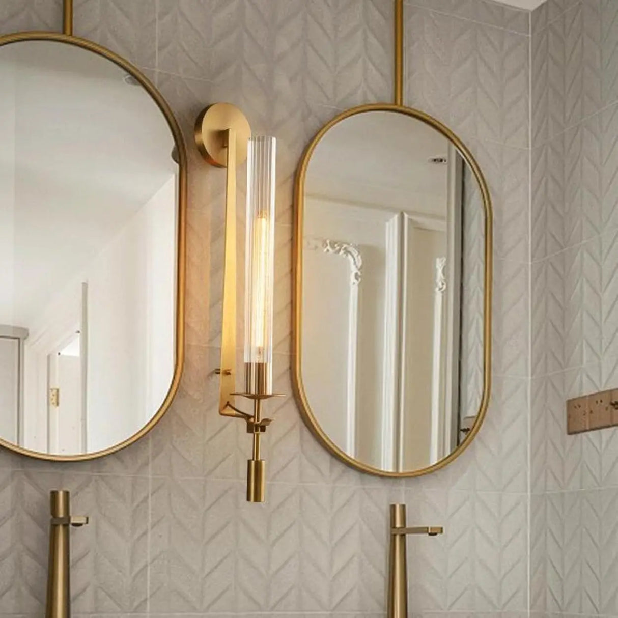 Bedroom Modern Gold Cylinder LED Vanity Lighting Image - 5