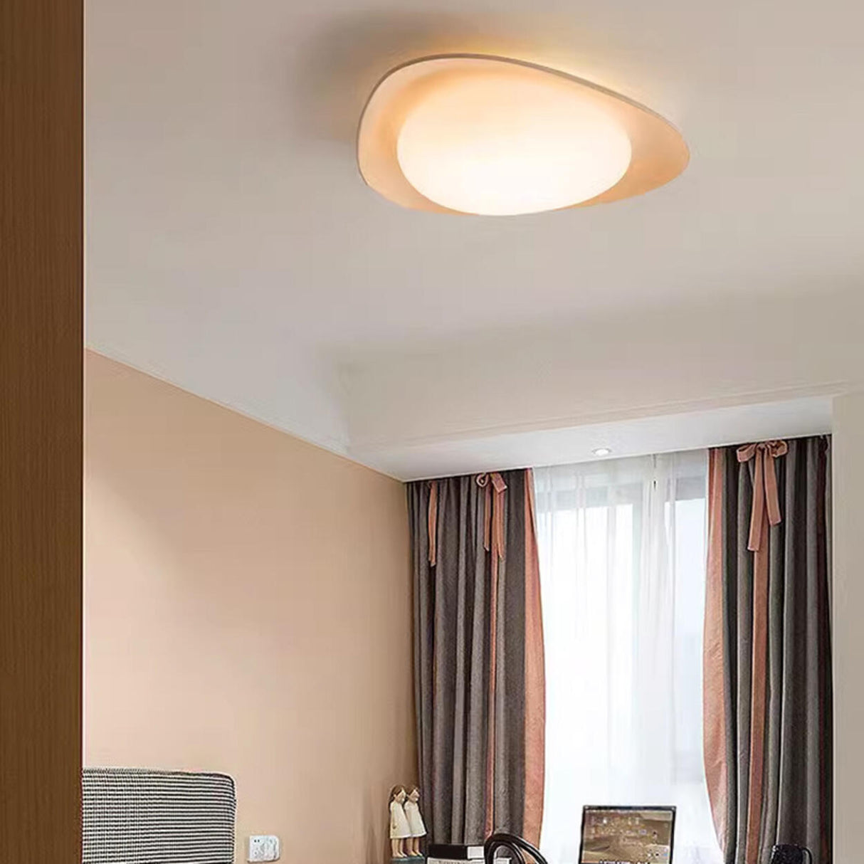 Bedroom Off-White Egg Resin Flush Mount Ceiling Light Image - 3