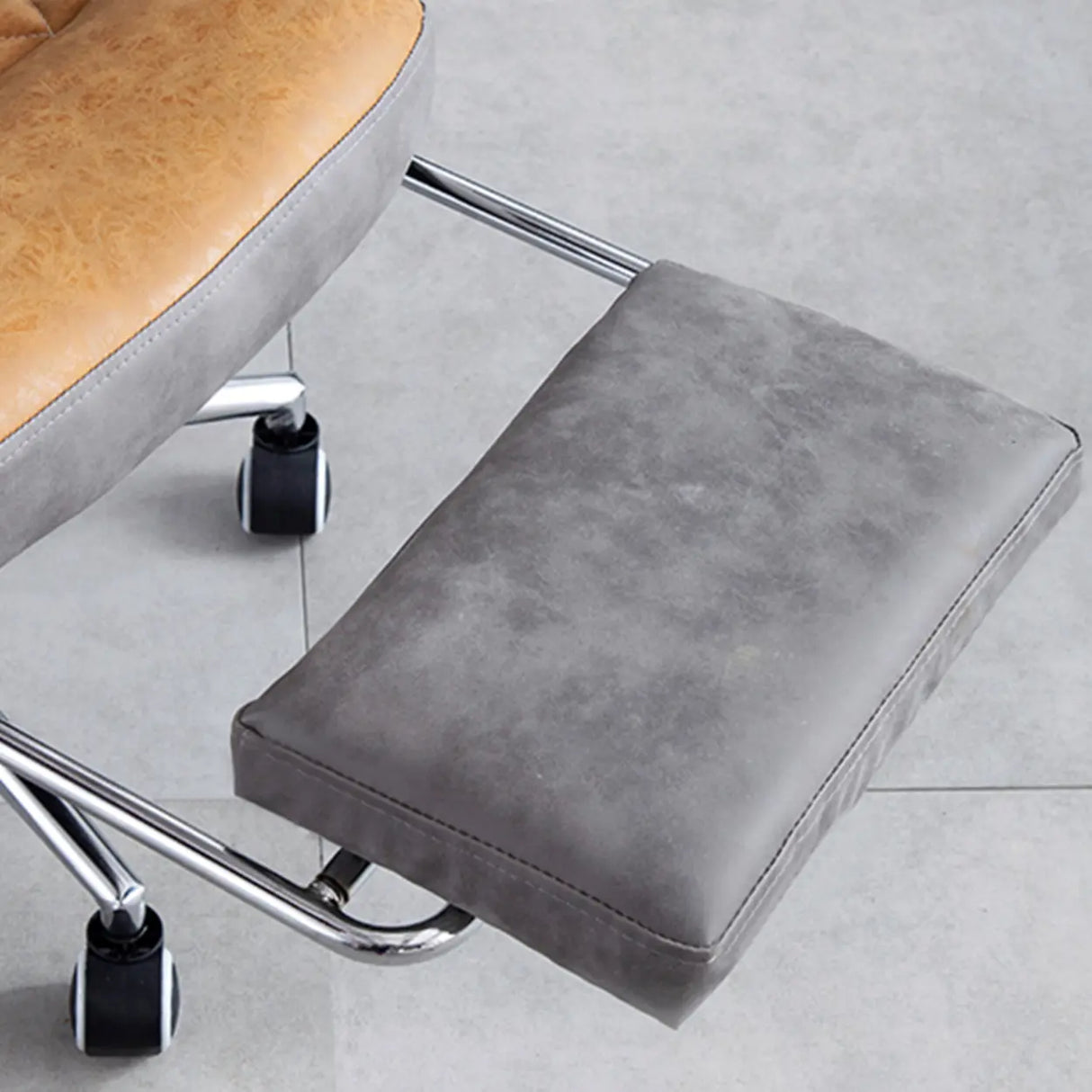 Black-Gray Executive Tilt Lock Faux Leather Office Chair Image - 12