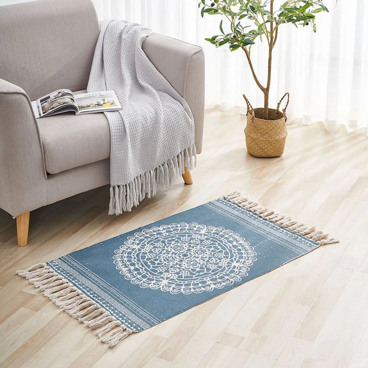 Bohemian Medallion Cotton Rectangle Fringe Area Rug Image - 2