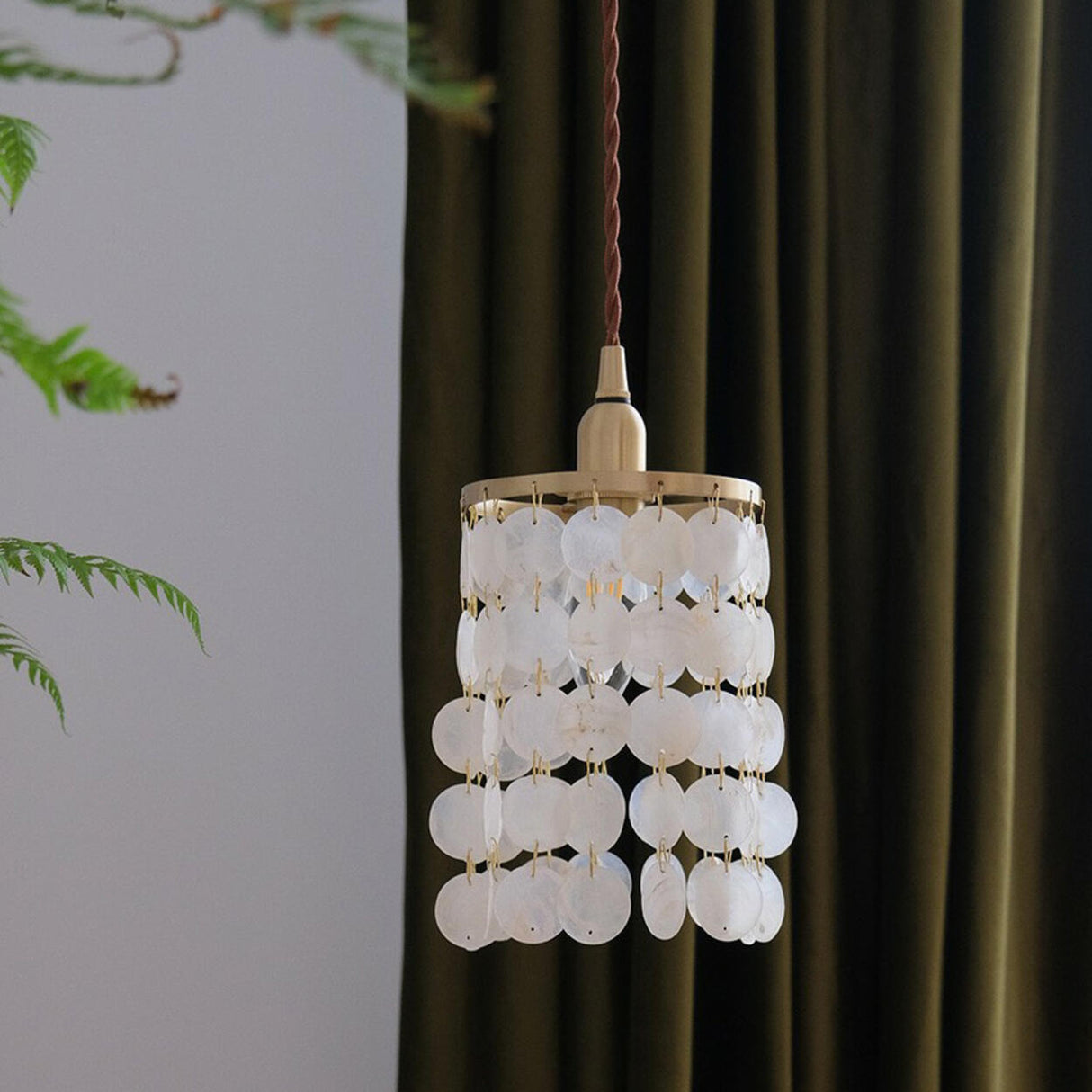 Bohemian Vintage Brass Wind Chimes Shell Pendant Light Image - 4