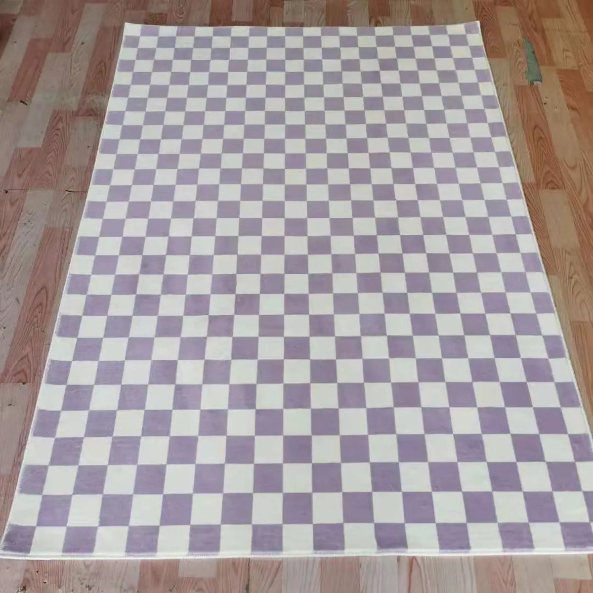 Checkerboard Polypropylene Green Rectangle Area Rug Image - 7