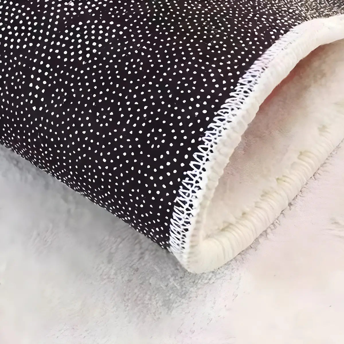 Chic Anti-Slip Backing Abstract Polyester Area Rug Image - 4