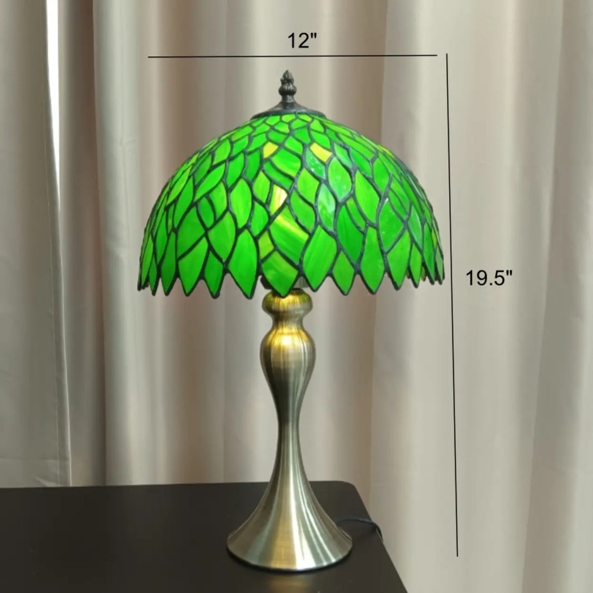 Chic Tiffany Green Leaf Dome Stained Glass Table Lamp