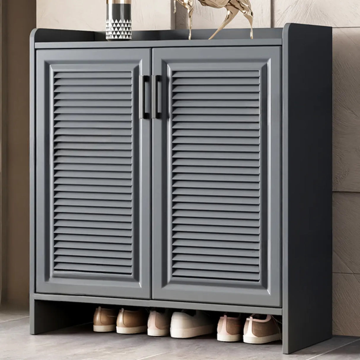 Claasic Wooden Shoe Storage Cabinet Hallway Brown 3 Doors Image - 2