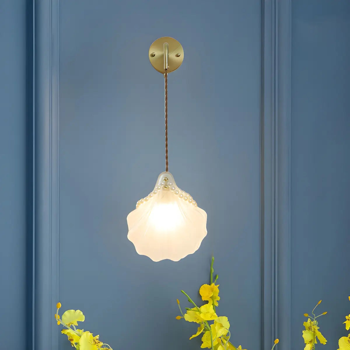 Coastal Shell Gold Frosted Glass Bedroom Gold Wall Sconce Image - 3