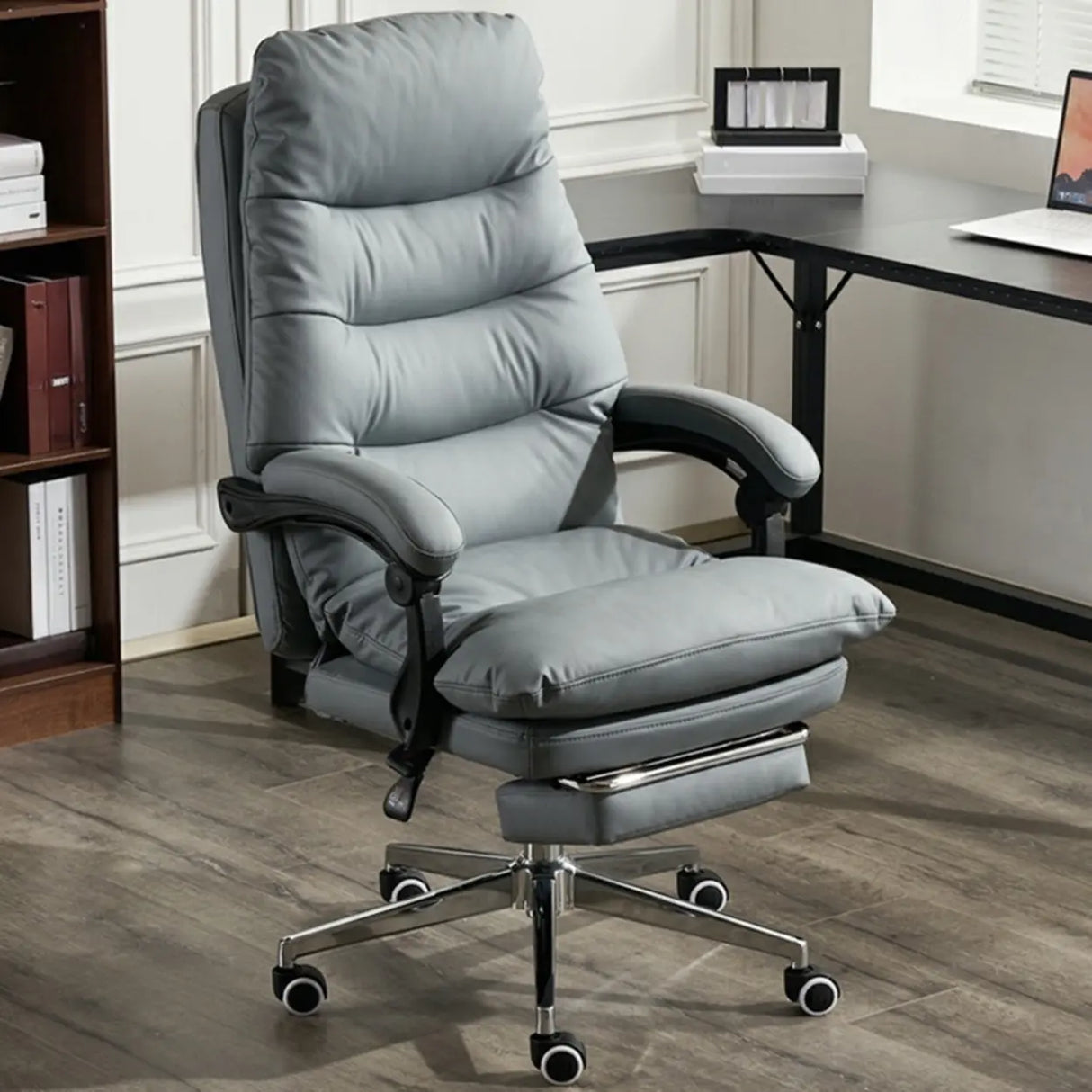 Comfort Reclining Leather Executive Office Chair with Wheels Image - 4