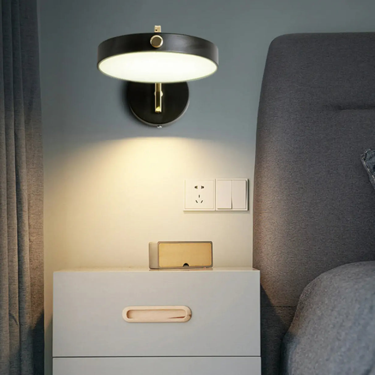 Contemporary Adjustable Round Metal LED Wall Sconce Image - 6