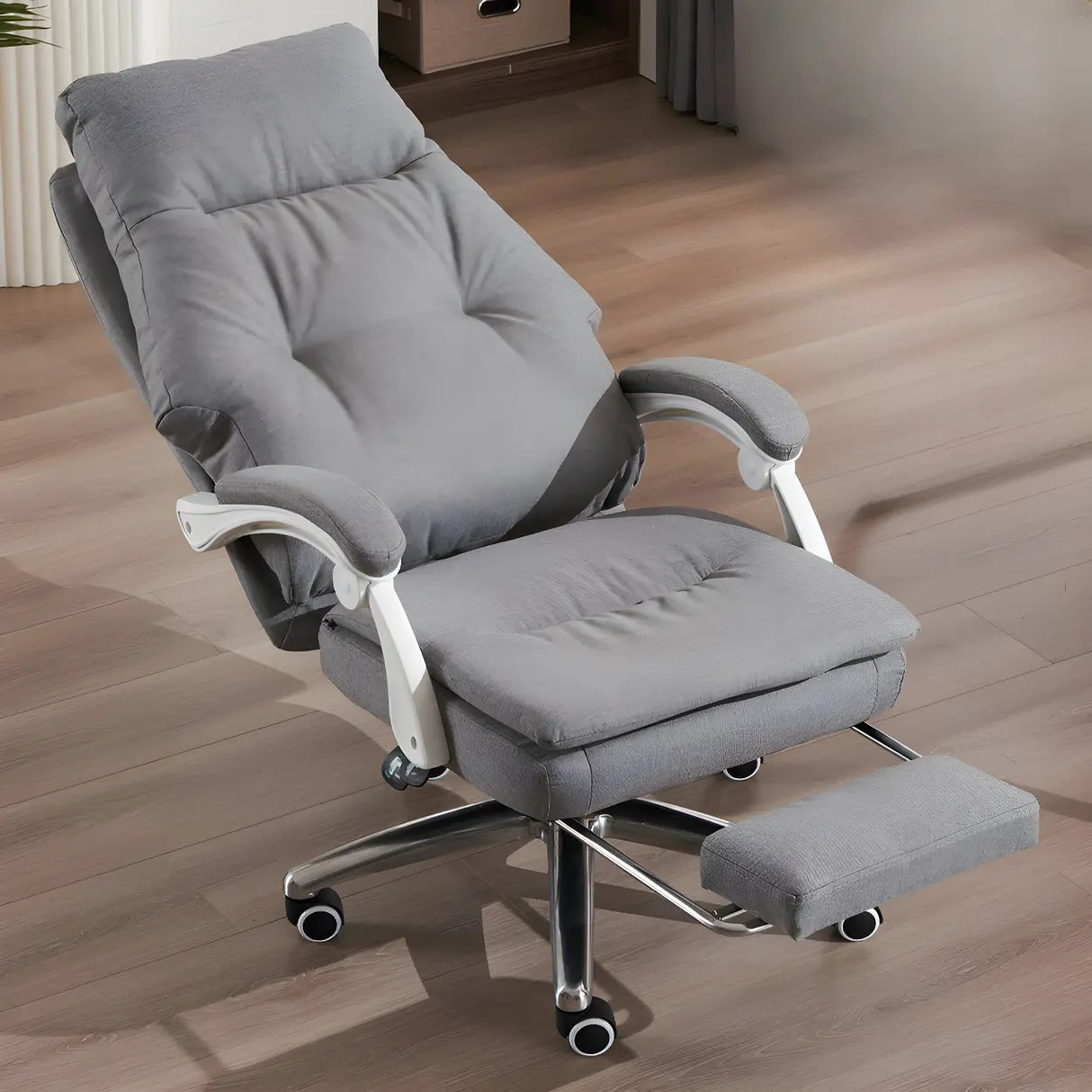 Contemporary High-Back Fabric Recline Office Chair Image - 3
