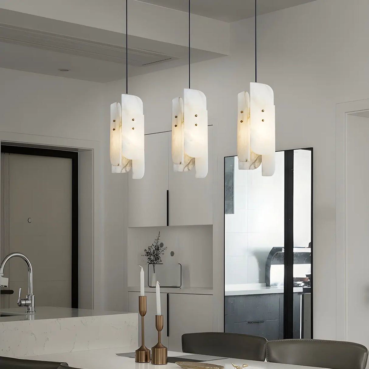 Contemporary Vertical Alabaster Dining Room Pendant Light Image - 1