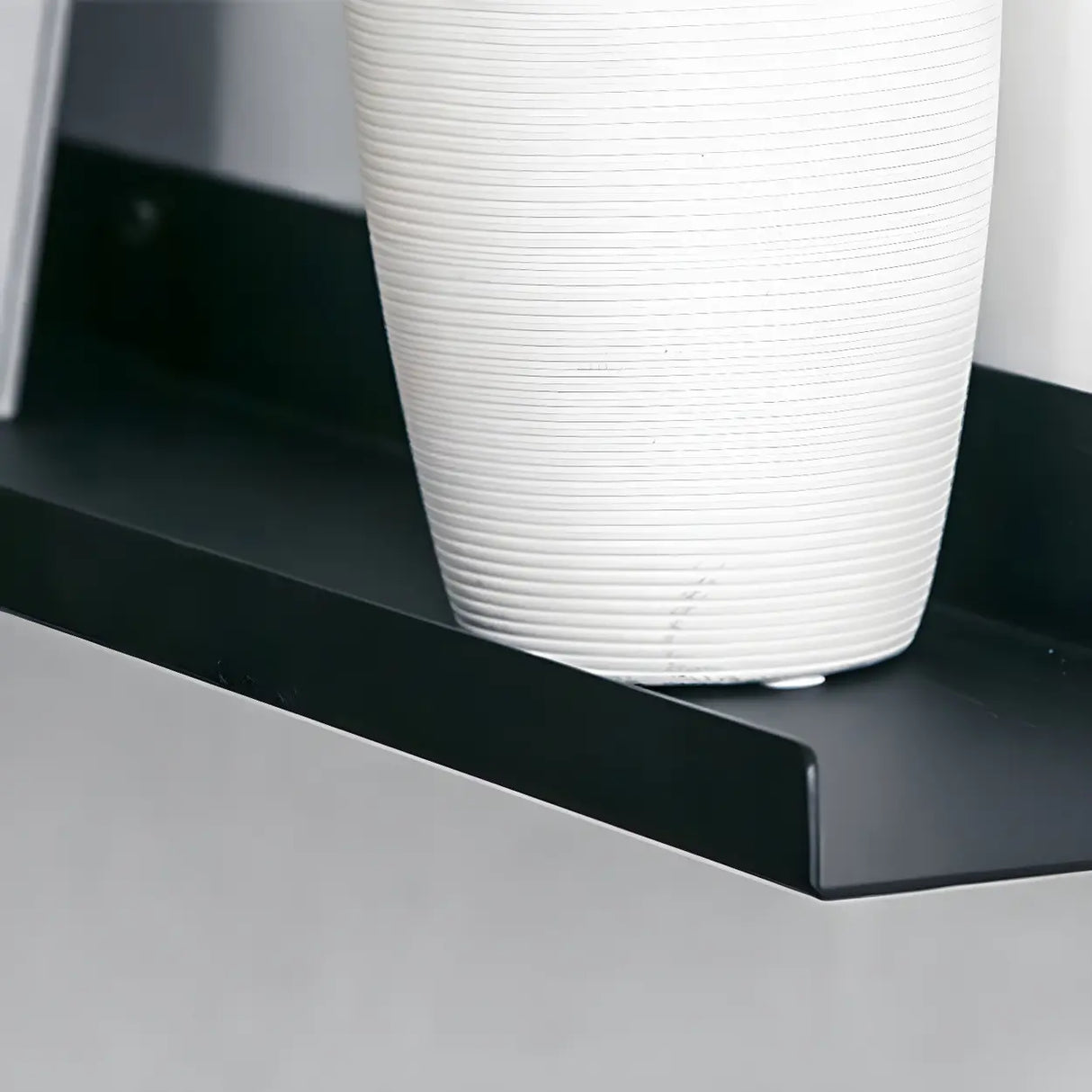 Contemporary Wall Mount Iron Floating Display Bookshelf Image - 12