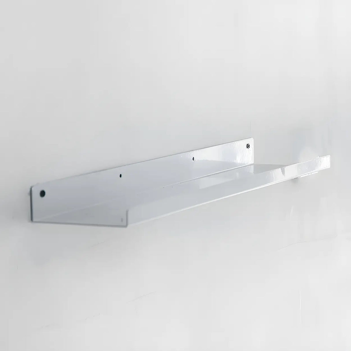 Contemporary Wall Mount Iron Floating Display Bookshelf Image - 3