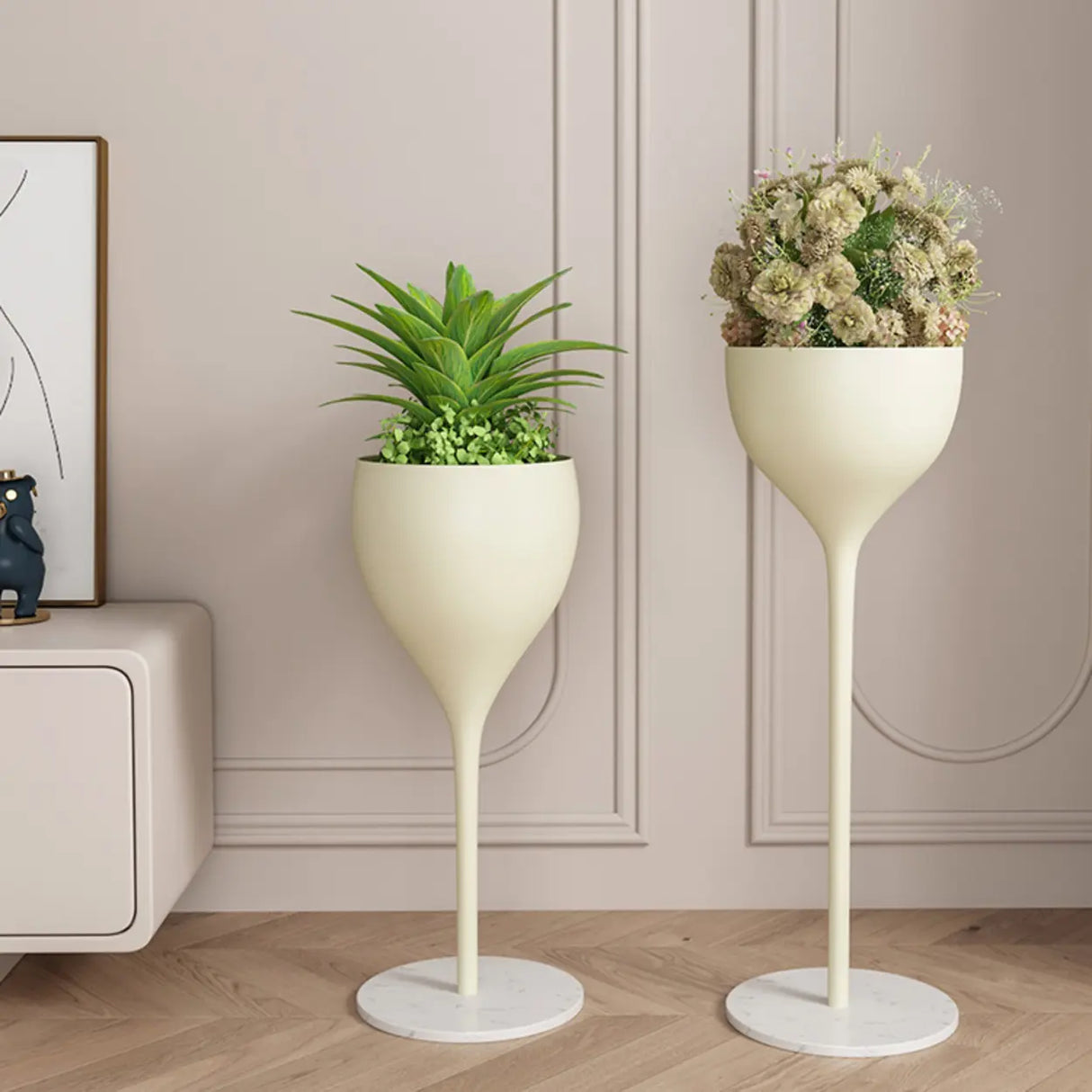 Cream Tulip-Shaped Pedestal Metal Decorative Plant Stand Image - 1