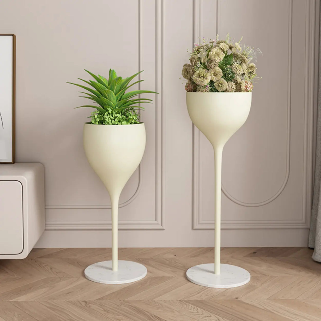 Cream Tulip-Shaped Pedestal Metal Decorative Plant Stand Image - 2