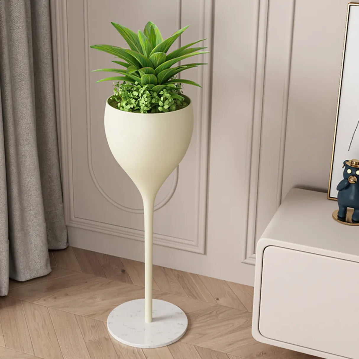 Cream Tulip-Shaped Pedestal Metal Decorative Plant Stand Image - 7