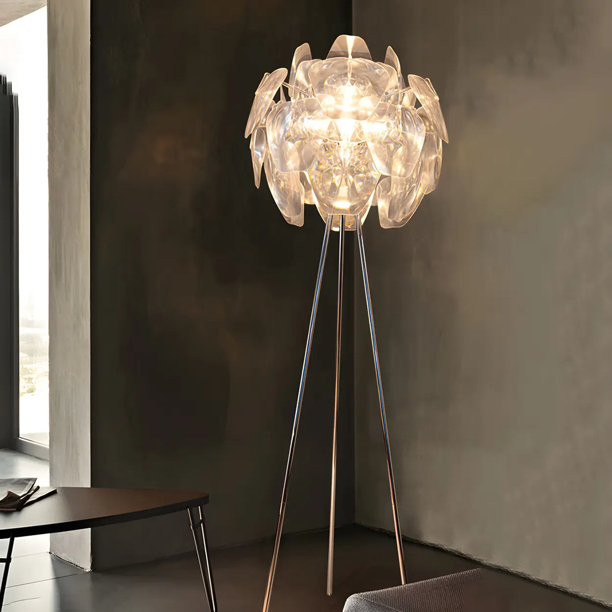Decorative Clear Multi-storey Shade Metal Floor Lamp Image - 3