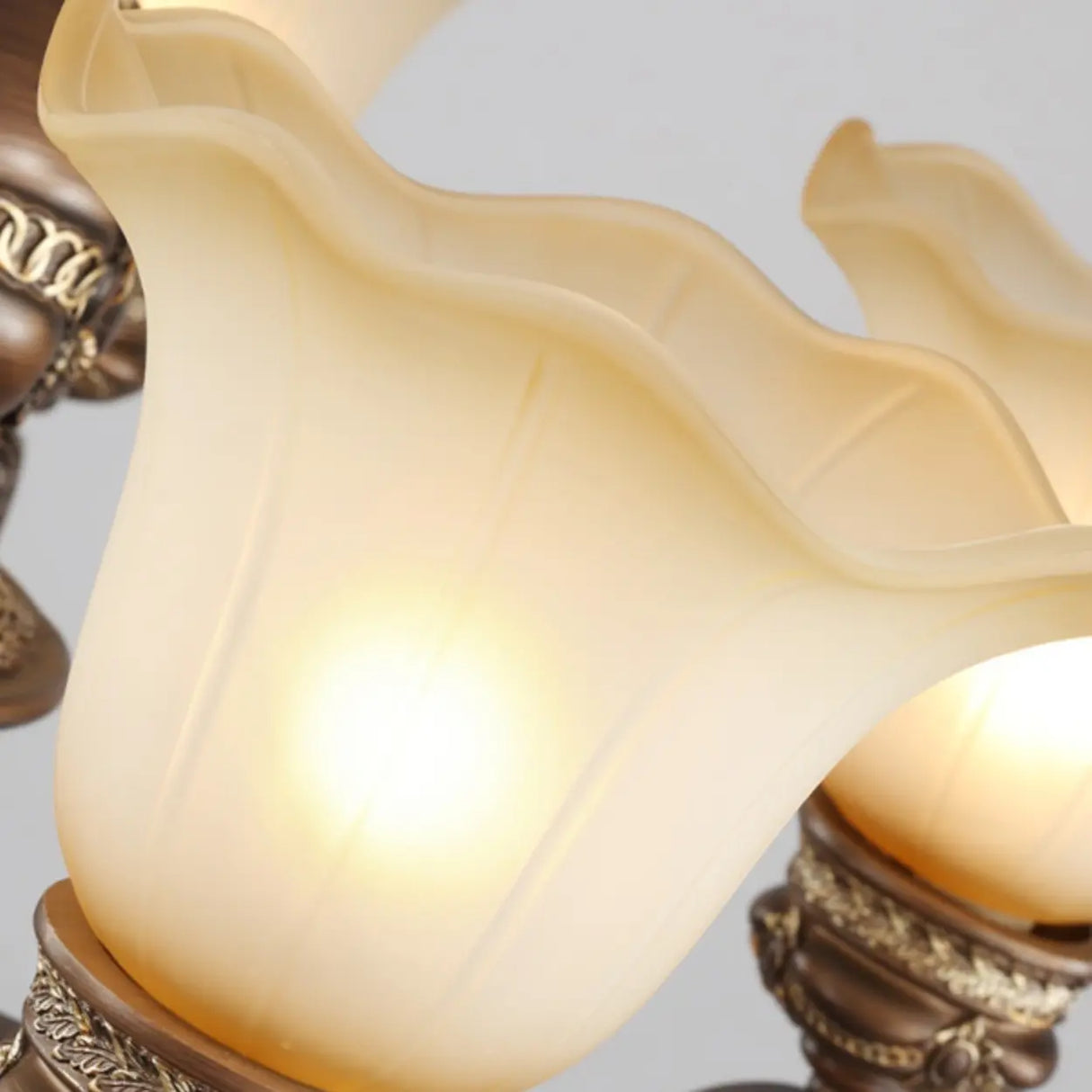 Elegant Antique Bronze 8-Light Vintage Ceiling Chandelier Image - 15