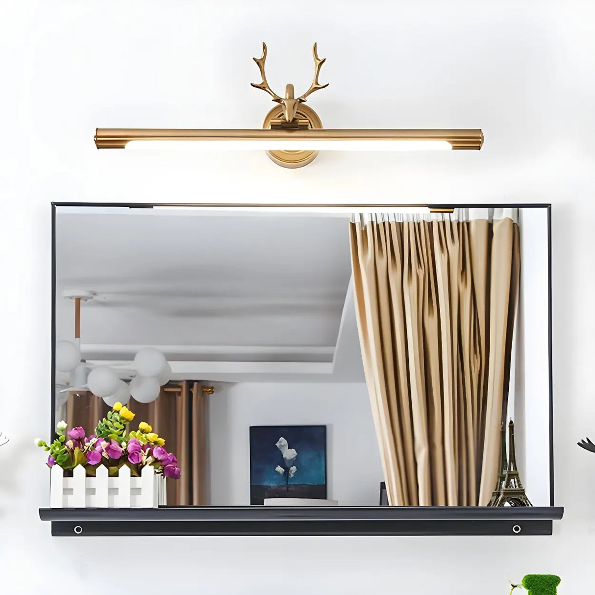 Elegant Antler-Inspired Brass Metal Vanity Light Image - 4