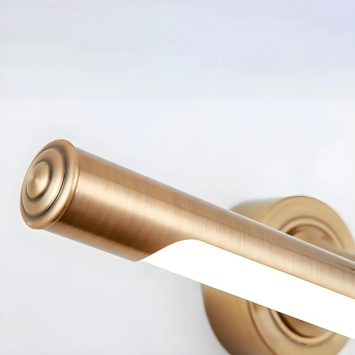 Elegant Antler-Inspired Brass Metal Vanity Light Image - 7