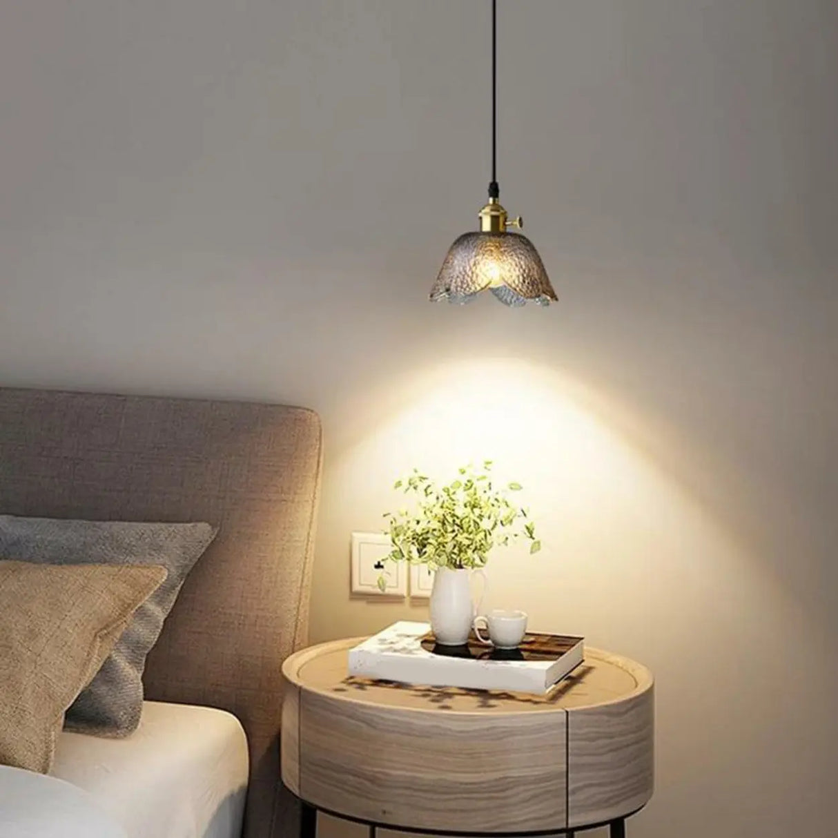 Elegant Dining Room Floral Glass Pendant Light Gold Image - 5