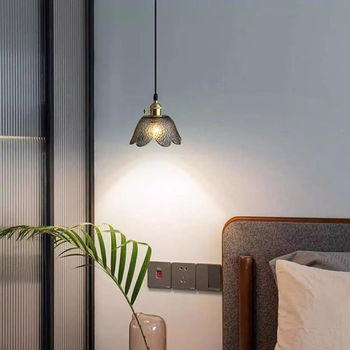 Elegant Dining Room Floral Glass Pendant Light Gold Image - 6