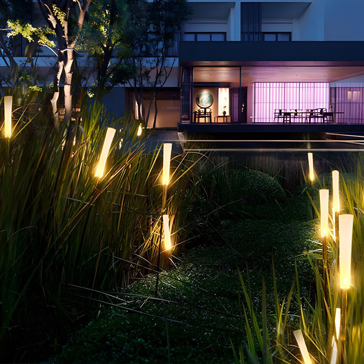 Elegant Minimalist Reed-Shaped LED Landscape Lighting Image - 4