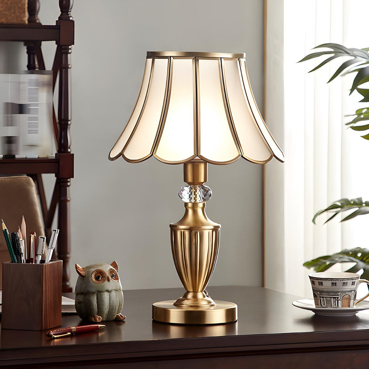 Elegant Post-Modern Golden Drum Shade Metal Table Lamp Image - 3