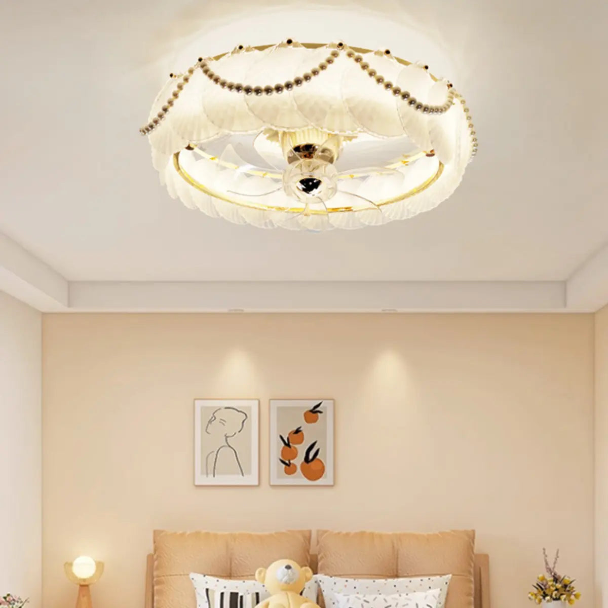 Elegant Round Feathered Glass Shade Ceiling Fan Light Image - 6