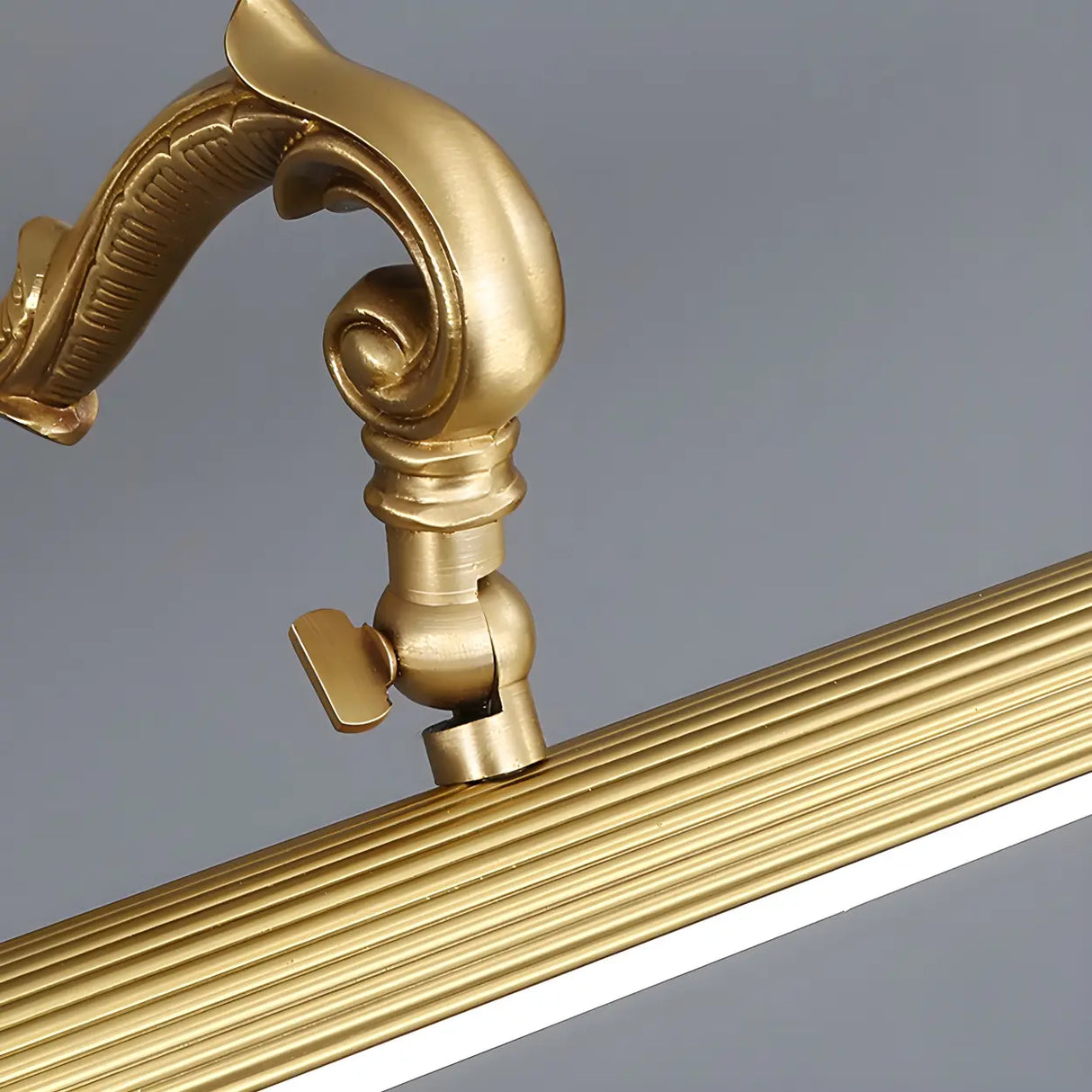 Elegant Simple Gold Linear Brass Mirror Vanity Light Image - 10