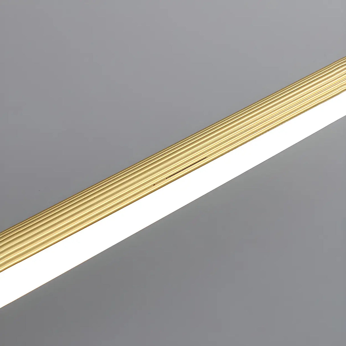 Elegant Simple Gold Linear Brass Mirror Vanity Light Image - 12