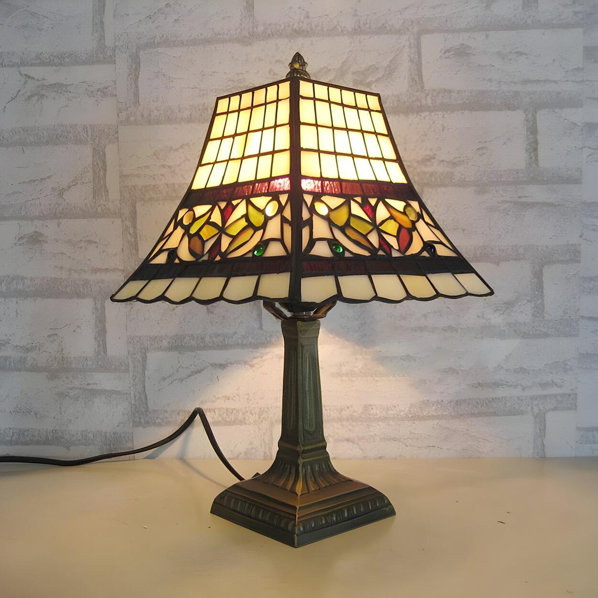 Elegant Tiffany Dome Stained Glass Decor Table Lamp Image - 17