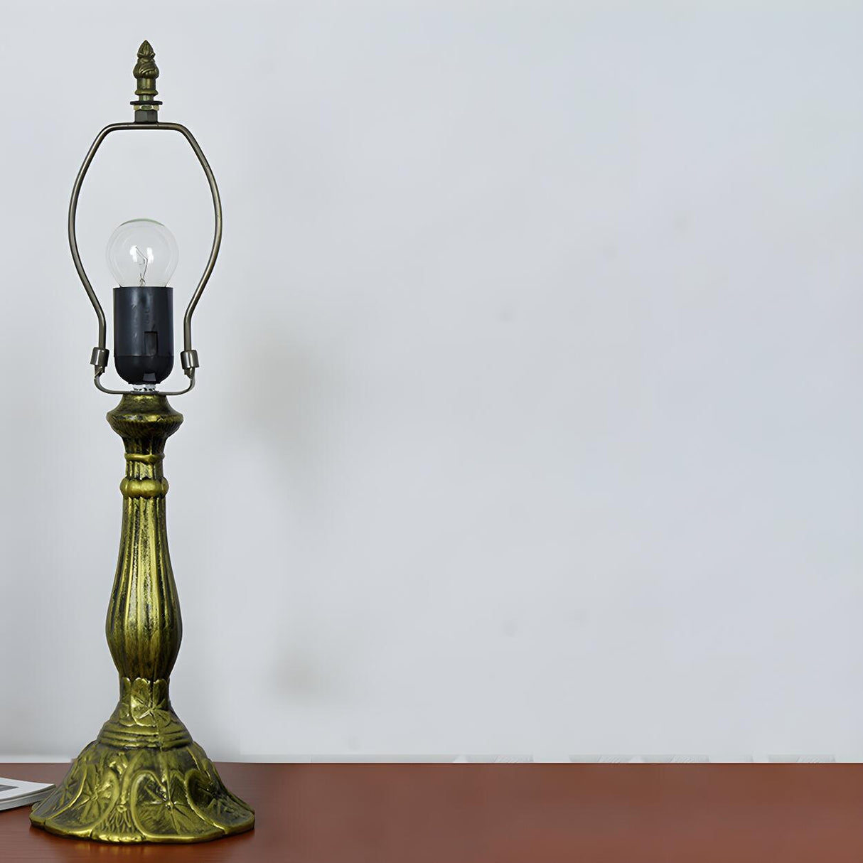 Exquisite Tiffany Umbrella Glass Shade Brass Table Lamp Image - 10