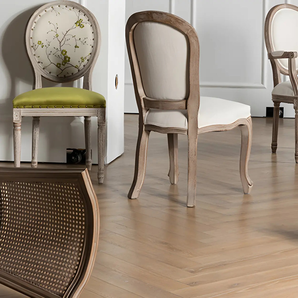 Farmhouse Upholstered King Louis Back Dining Side Chair Image - 3