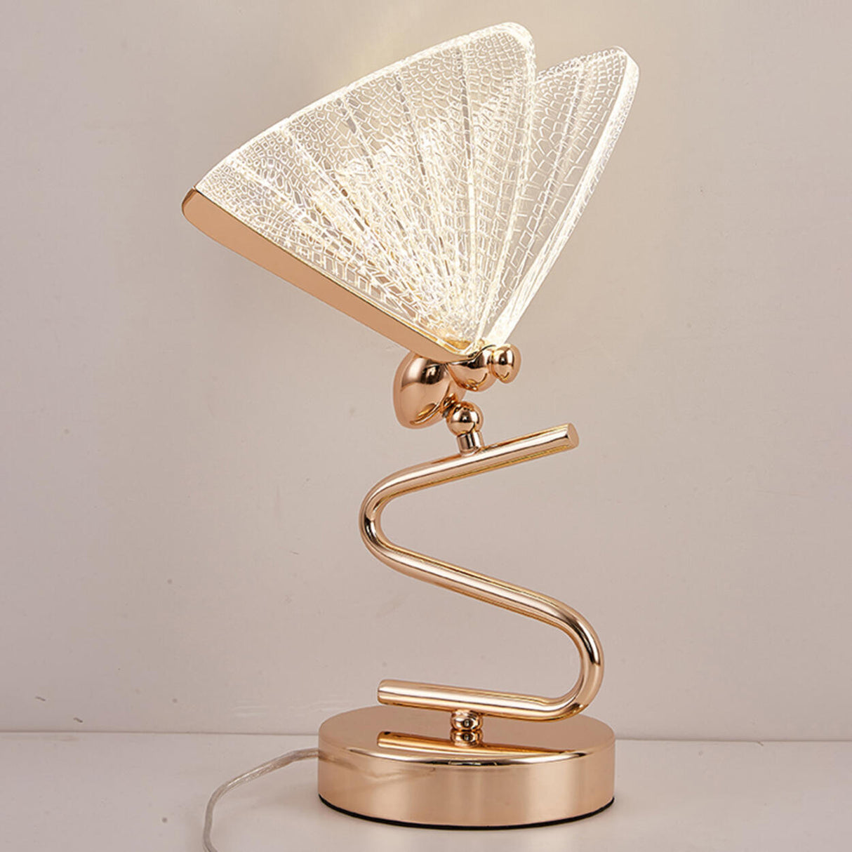 Golden Butterfly Artistic Home Decoration Table Lamp Image - 11