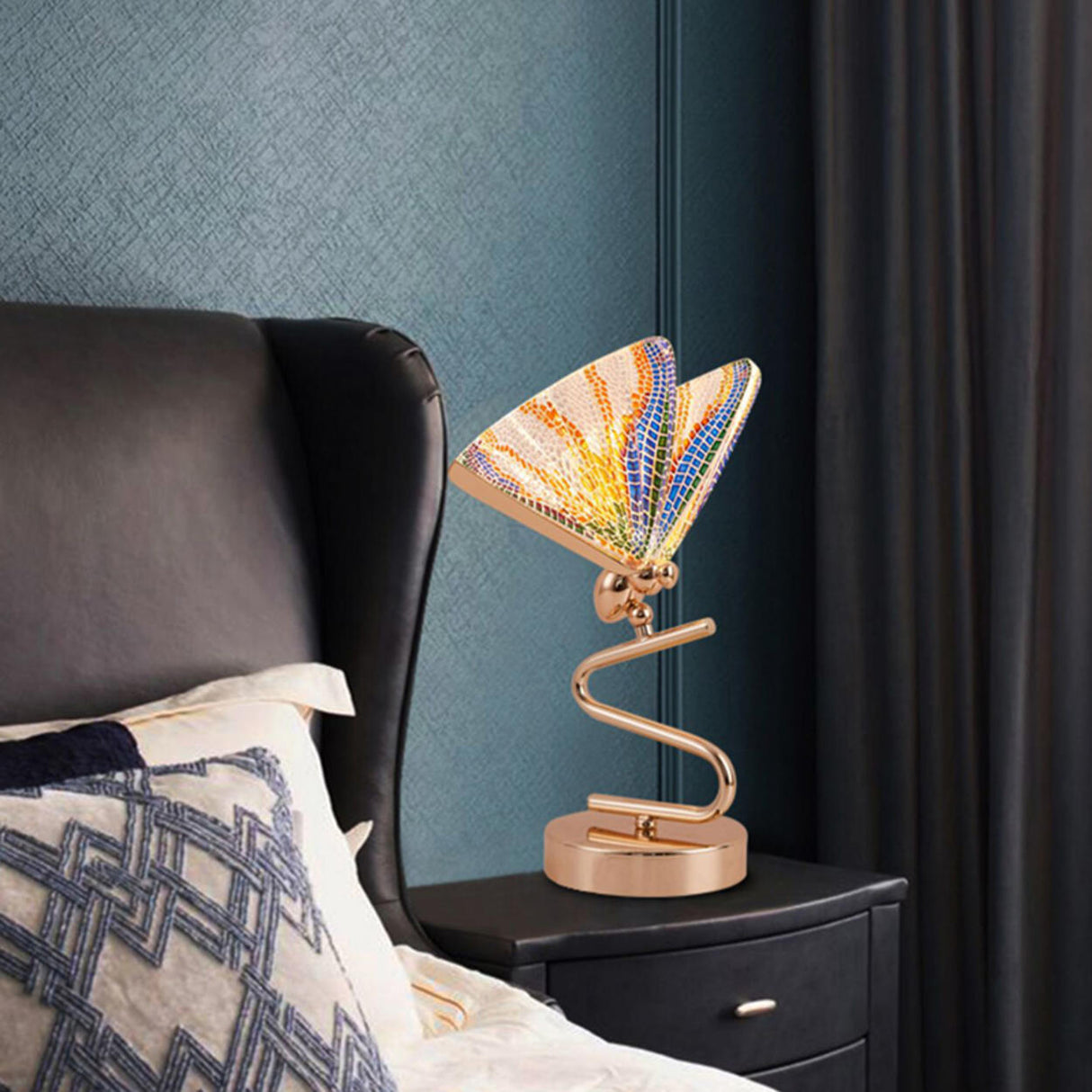 Golden Butterfly Artistic Home Decoration Table Lamp Image - 16