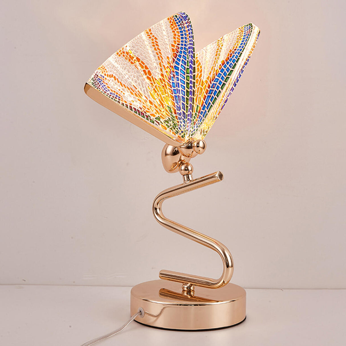 Golden Butterfly Artistic Home Decoration Table Lamp Image - 8