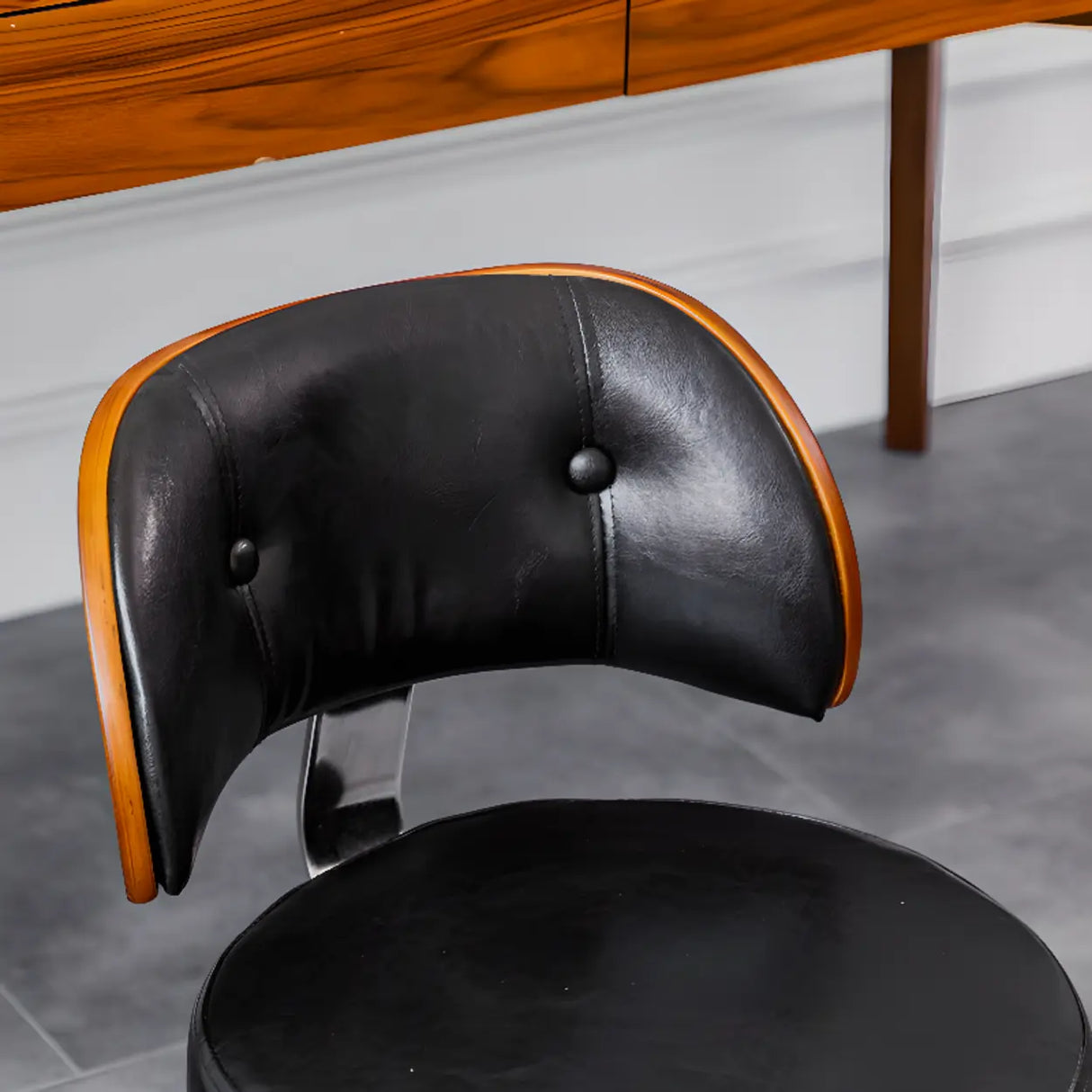 Green Ergonomic Leather Swivel Office Chair with Wheels Image - 16