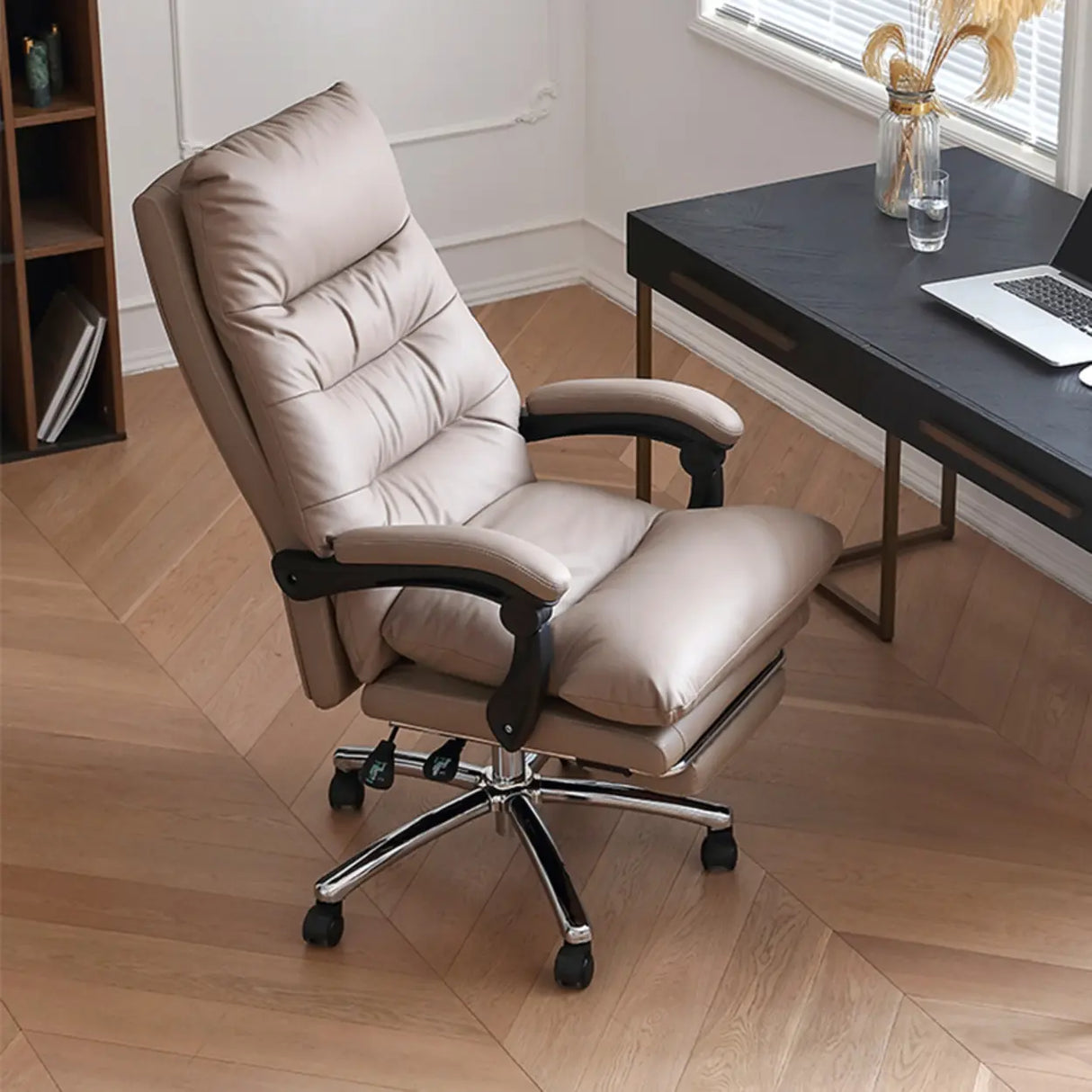Grey Swivel Adjustable Leather Office Chair with Footrest Image - 3