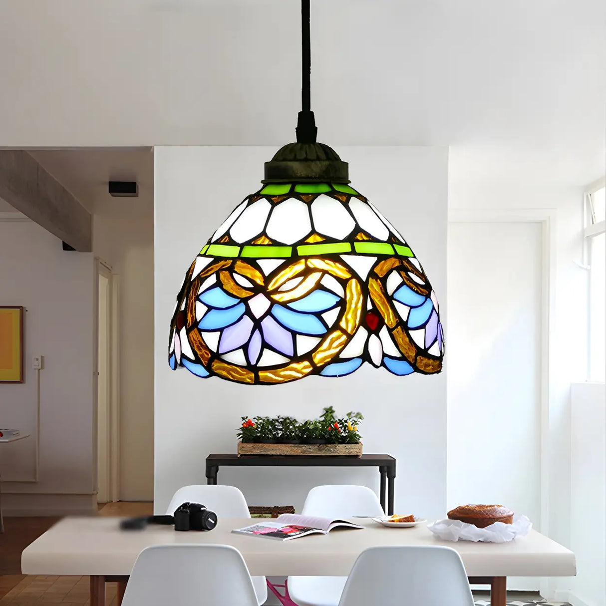 Hallway Tiffany Stained Glass Bowl-Shaped Pendant Light Image - 6